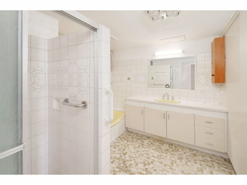 1/14 Crump Street, Holland Park West - Thumbnail 7