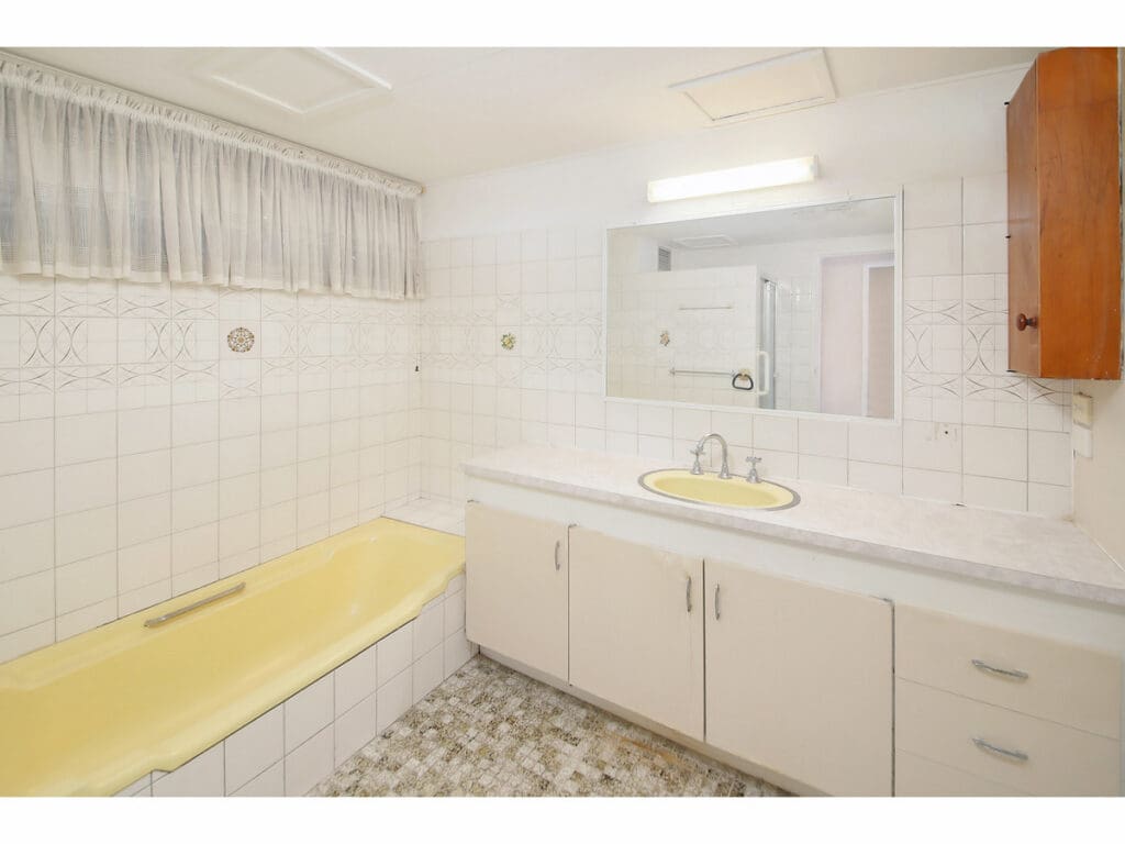 1/14 Crump Street, Holland Park West - Thumbnail 8