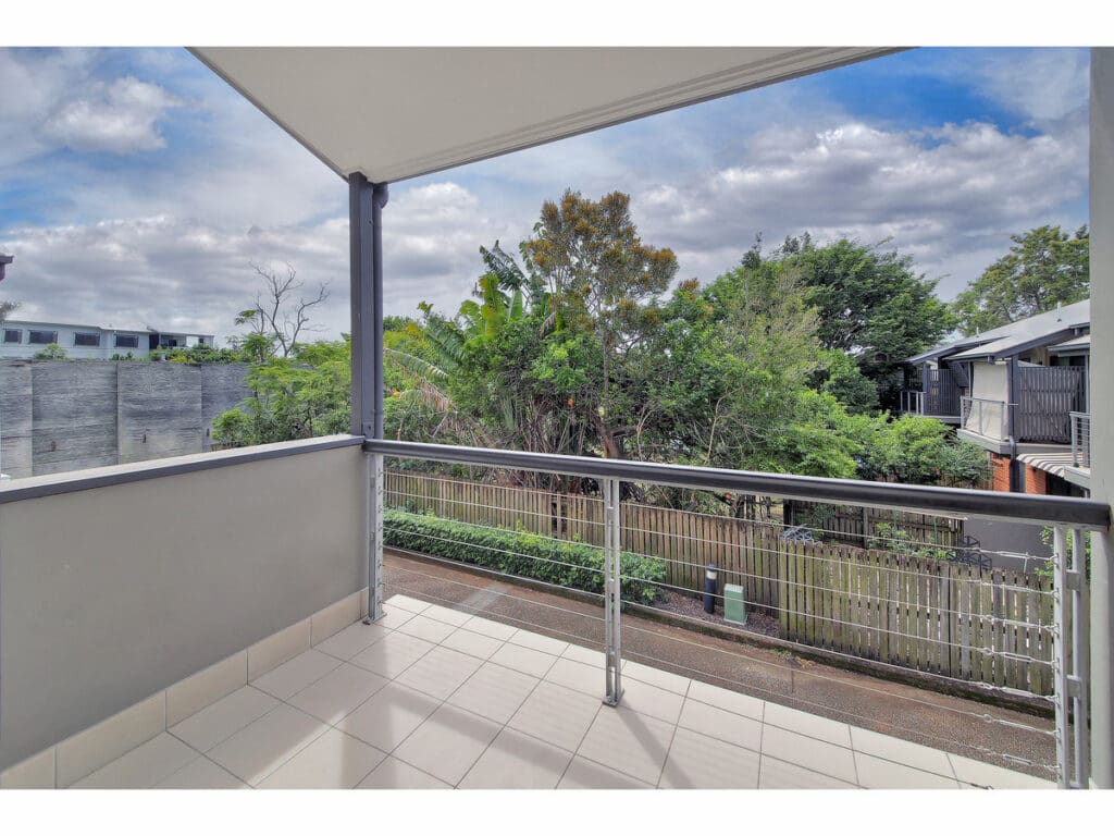 13/7-11 Cardross Street, Yeronga - Thumbnail 3