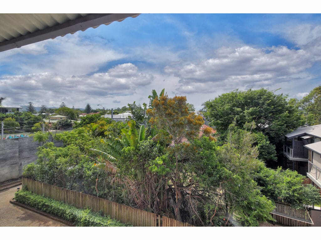 13/7-11 Cardross Street, Yeronga - Thumbnail 4