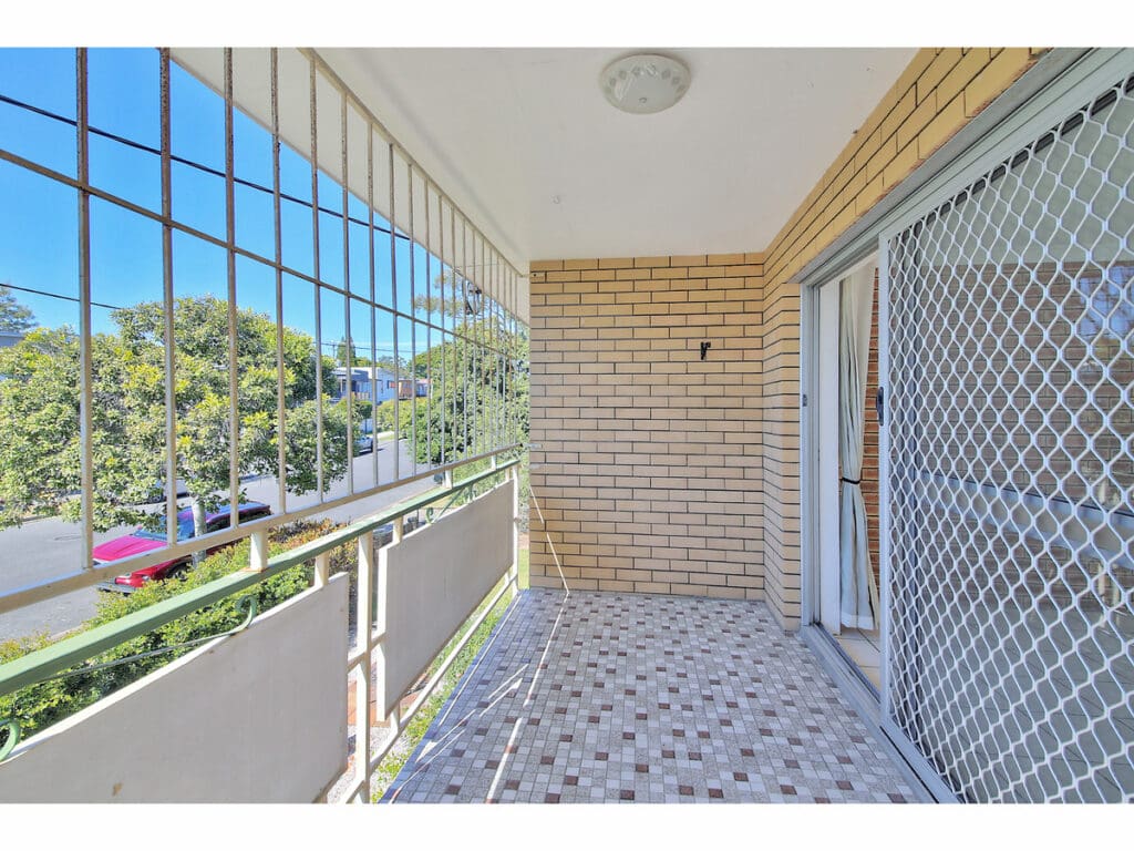 2/27 Glen Street, Moorooka - Thumbnail 3