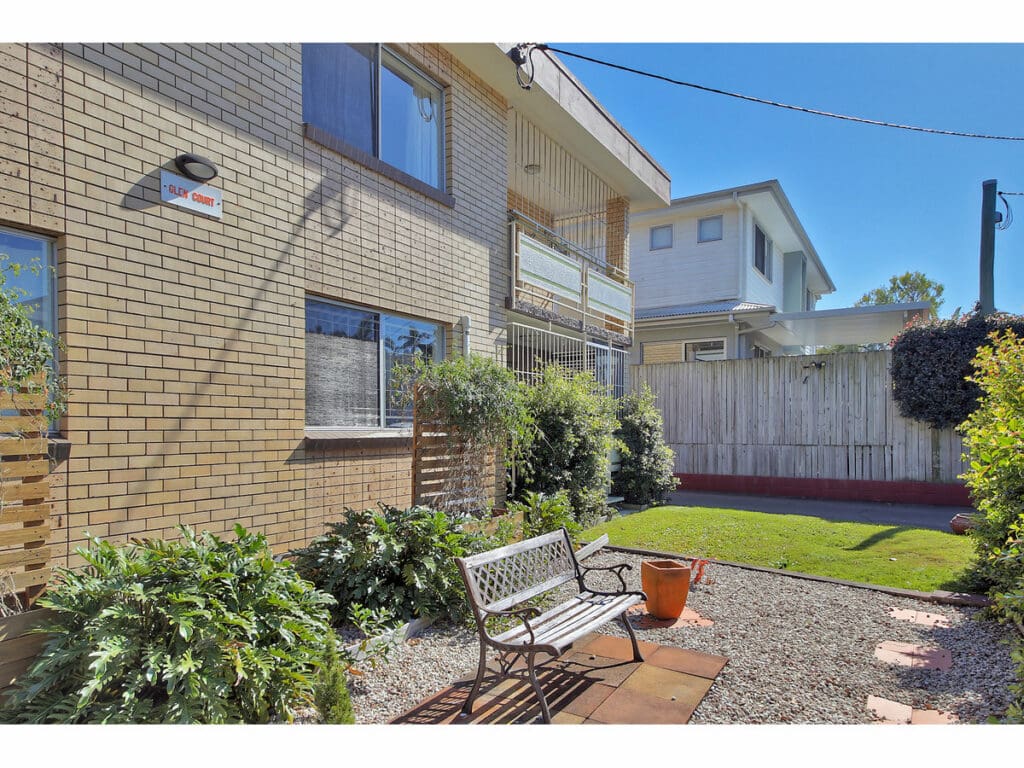 2/27 Glen Street, Moorooka - Image 1