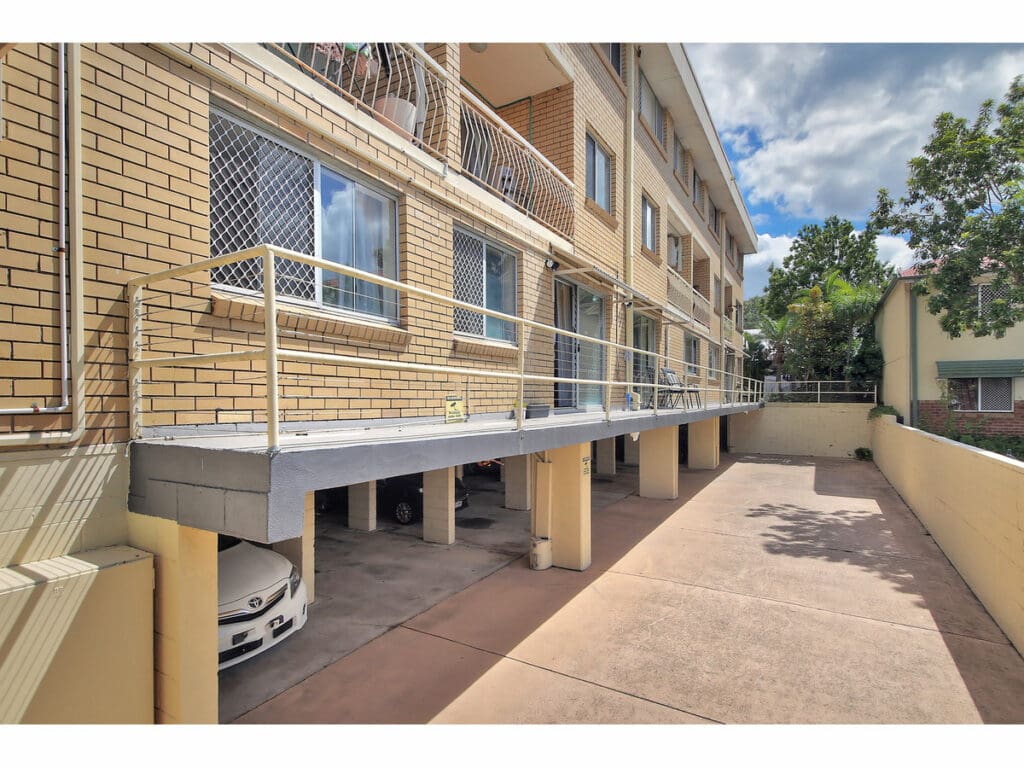 1/19 Wilton Street, Woolloongabba - Thumbnail 4