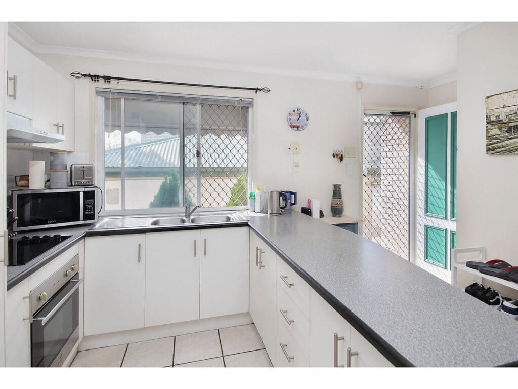 3/8 Grosvenor Street, Yeerongpilly - Thumbnail 8