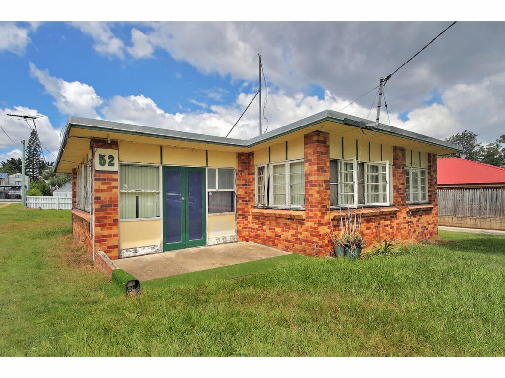 52 Harlen Road, Salisbury - Image 1