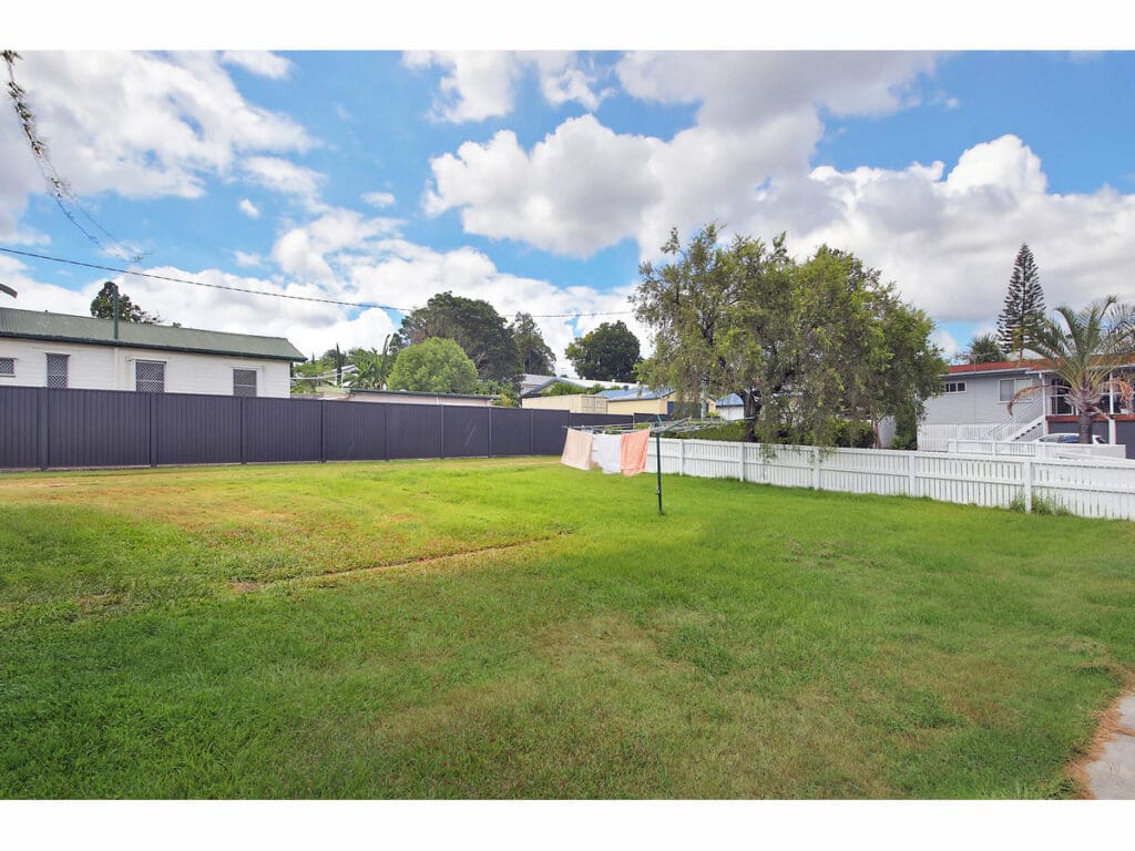 52 Harlen Road, Salisbury - Thumbnail 4