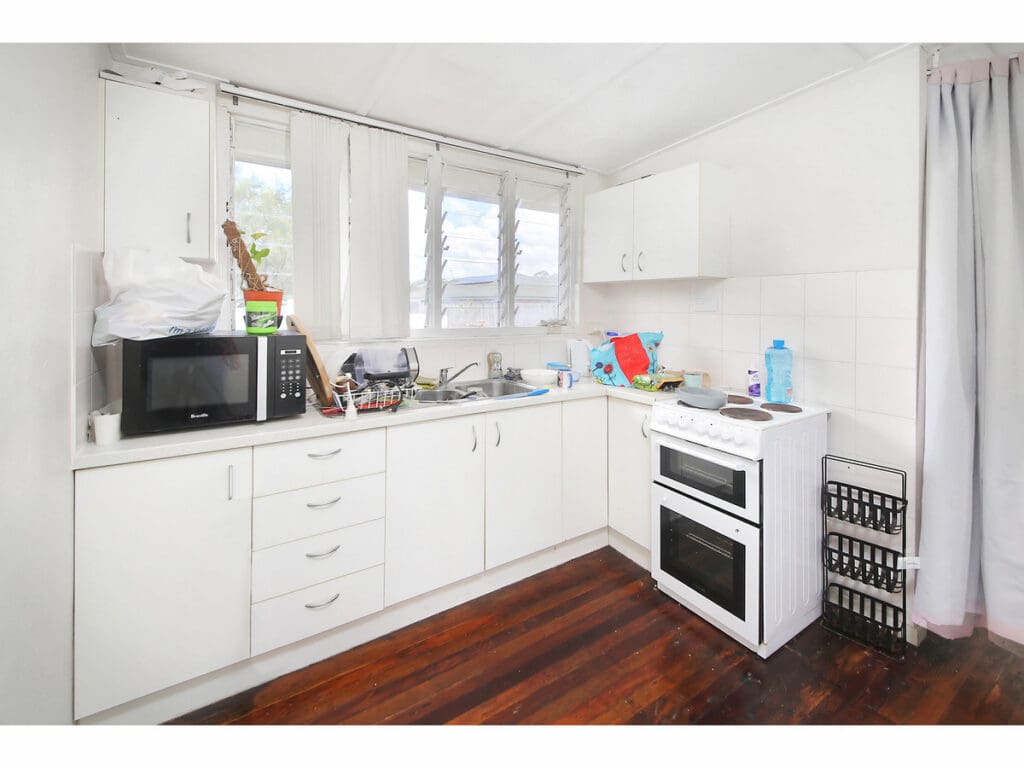 52 Harlen Road, Salisbury - Thumbnail 8