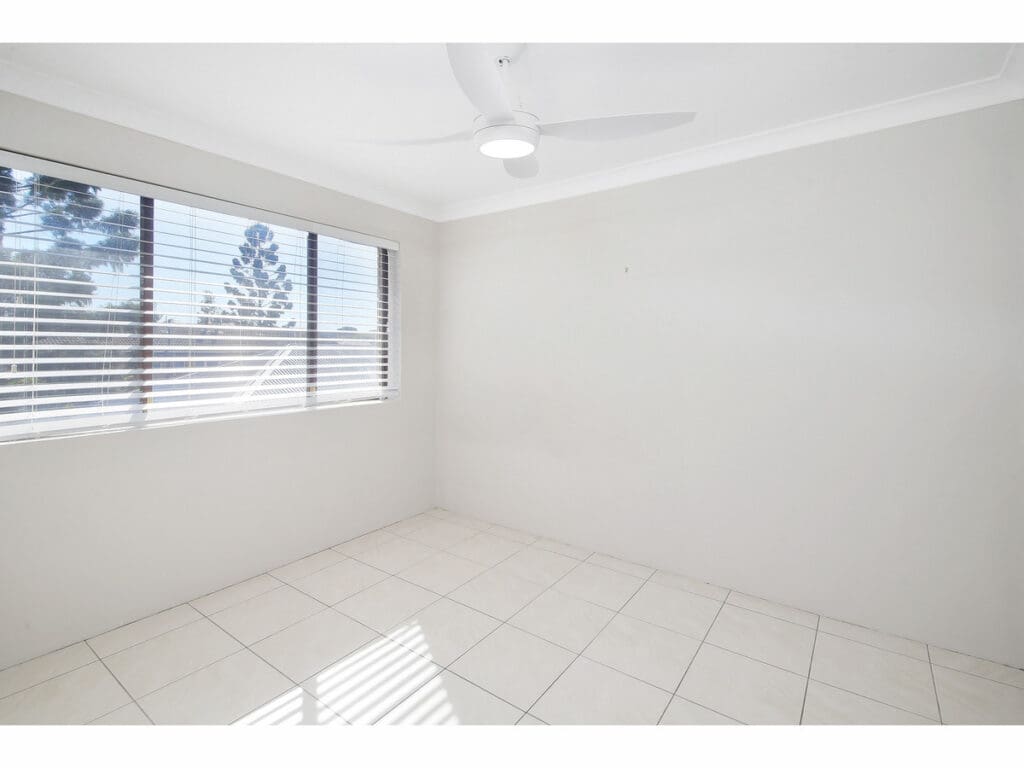6/17 Logan Street, Greenslopes - Thumbnail 7