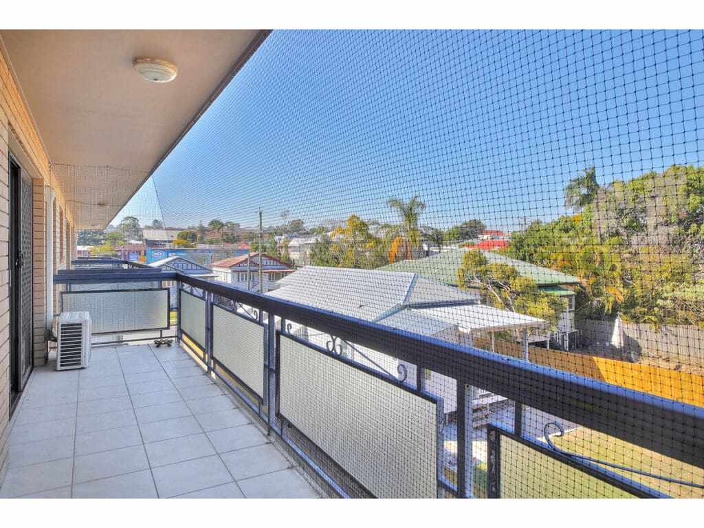 6/17 Logan Street, Greenslopes - Thumbnail 6