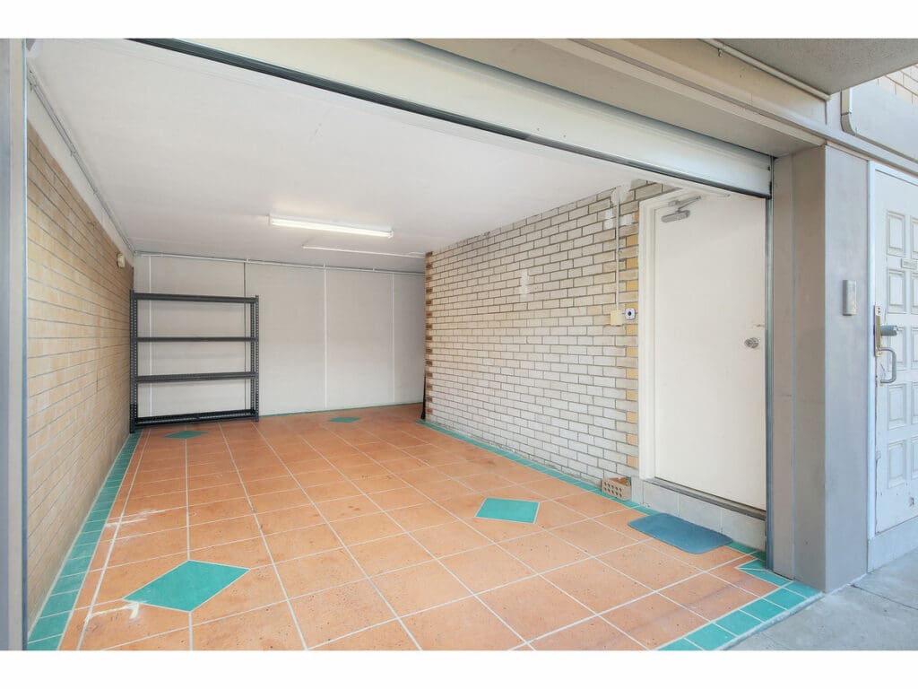 6/17 Logan Street, Greenslopes - Thumbnail 5